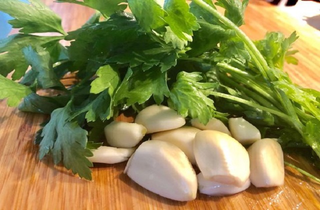 Garlic and coriander