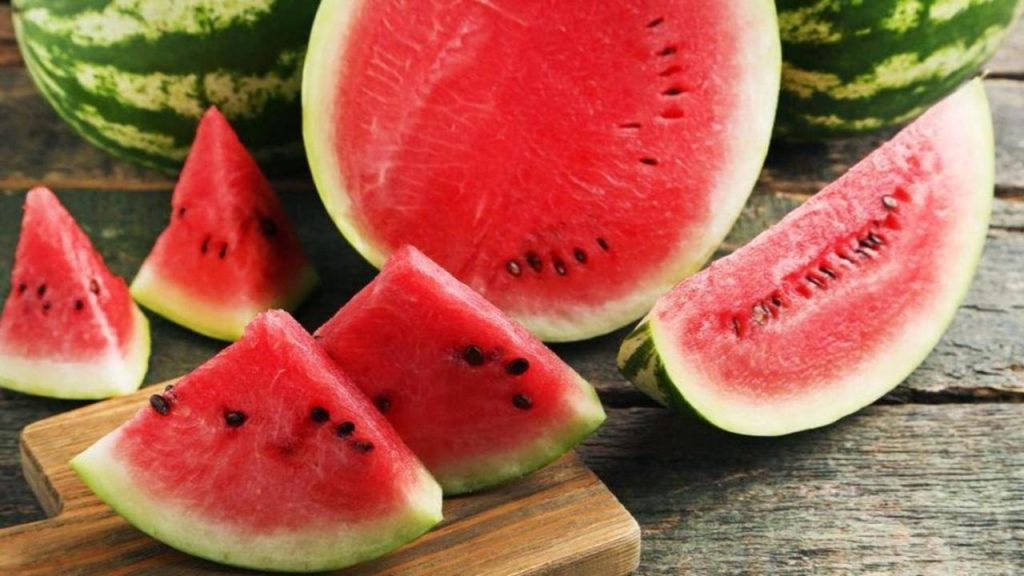 तरबूज (Watermelon): सबसे बेहतर समर फ्रूट