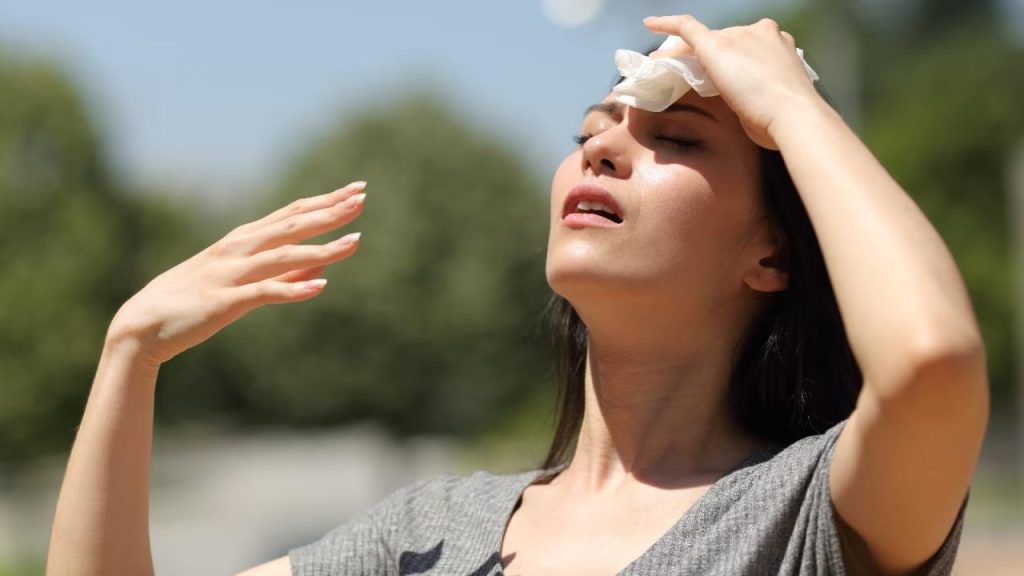 तेज धूप में सिर दर्द क्यों होता है?