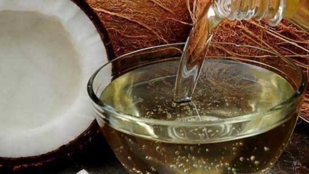 नारियल तेल–एंटी-फंगल गुणों से भरपूर